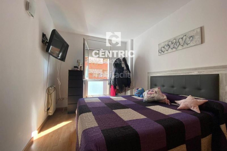 Piso  de 2 habitaciones para invertir en Segle XX Terrassa