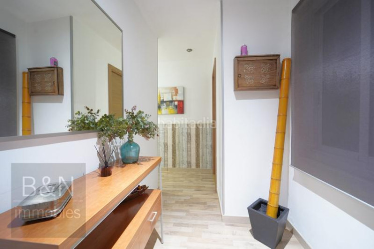 Piso en el centro con terraza de 20m y a un paso del parc vallparadís en Terrassa