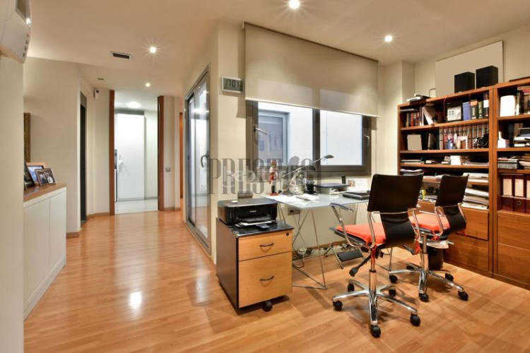 Casa espectacular casa en venta cerca de la avenida jaume i! en Terrassa