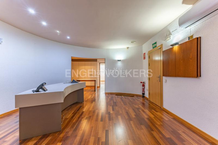 Apartamento gran oportunidad para crear tu hogar en el centro 131m2 en Terrassa