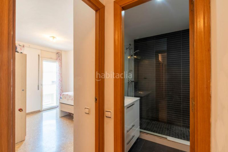 Dúplex zona centro. luminoso ático dúplex de 3habs. + 2lav. + terraza en Terrassa