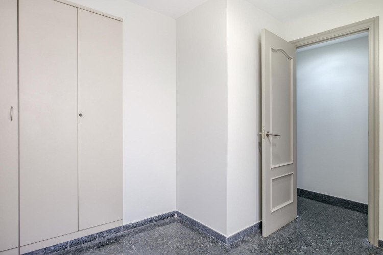 Vallparadu00EDs - Antic Poble de Sant Pere