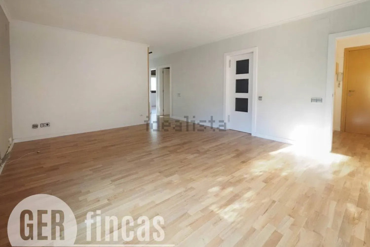 Piso en avenida de Joaquim de Sagrera