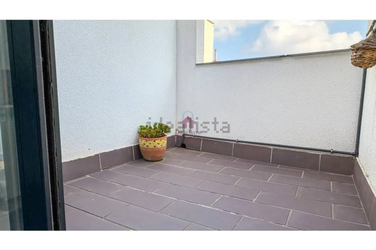 Chalet pareado en carretera de Rellinars