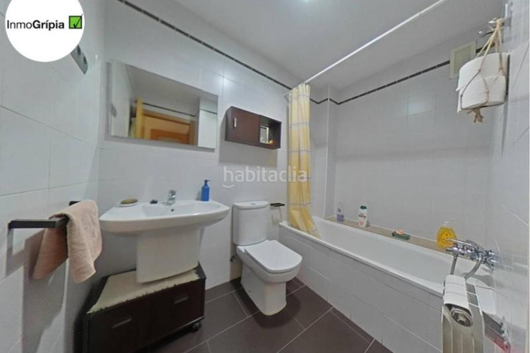 Piso  en venta en les arenescan montllorla grípia08227 en Terrassa