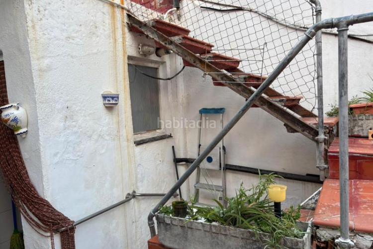 Casa adosada zona de Can Palet. casa adosada de 3hab. + 1lav. + patio + terraza en Terrassa