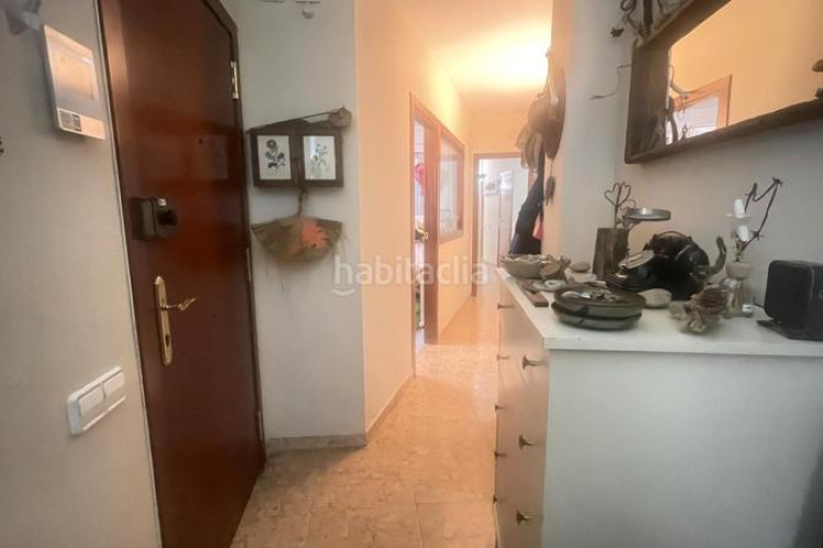 Piso zona de sant pere. piso de 3habs. + 2lav. + balcón + trastero + piscina comunitaria en Terrassa