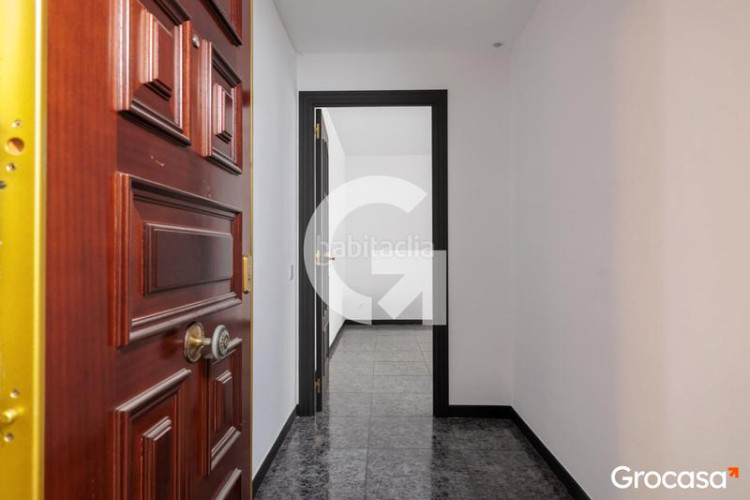 Piso amplio piso con balcón en Les Arenes - La Grípia - Can Montllor Terrassa