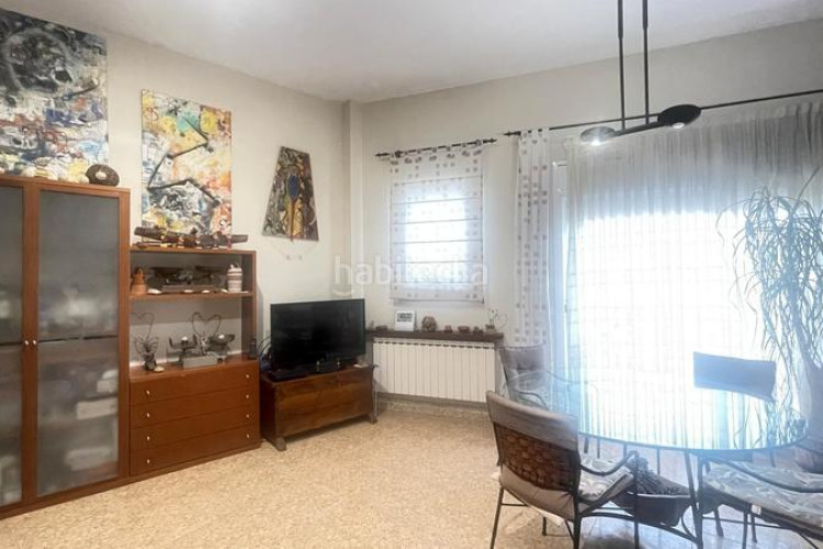 Piso zona de sant pere. piso de 3habs. + 2lav. + balcón + trastero + piscina comunitaria en Terrassa