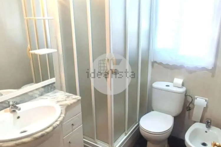 Casa independiente en calle del Camerun