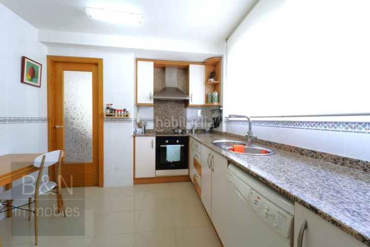 Dúplex espectacular terraza, garaje privado capacidad para 4 coches, vivienda amplia y luminosa! en Terrassa