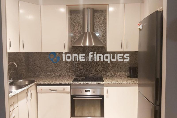 Piso ione finques ofrece en Egara Terrassa