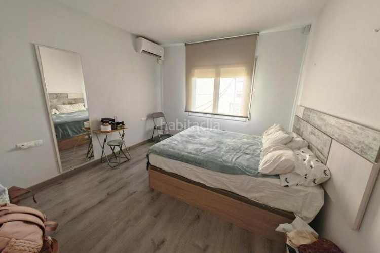 Casa  ideal para dos familias con gran patio y terraza en la gripia en Terrassa