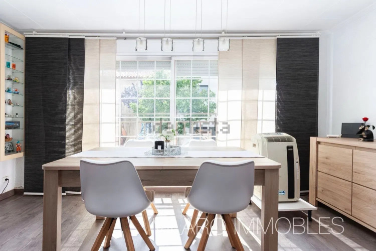 Chalet adosado en calle de Sant Damià