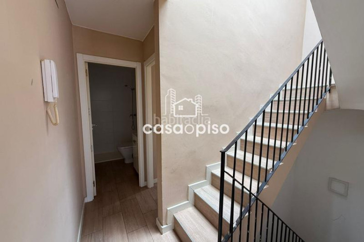 Casa adosada  en ca naurell, 3 dormitorios y 2 baños. buen estado, orientada al sur. perfecta para disfrutar de un hogar acogedor. en Terrassa
