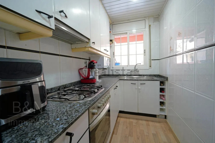 EN EL CENTRO DE TERRASSA CON TERRAZA DE 20 m² Y A UN PASO DEL PARC VALLPARADÍS