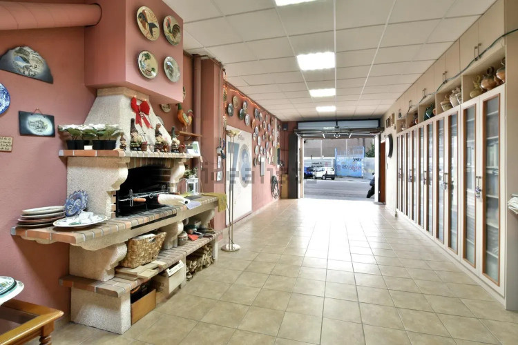 Casa independiente en calle de la Poetessa Caparà