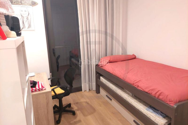 Piso junto a rambla egara! en Ca n'Aurell Terrassa