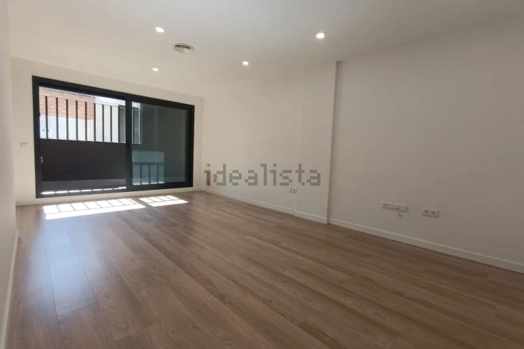 Piso en calle Transversal, 181