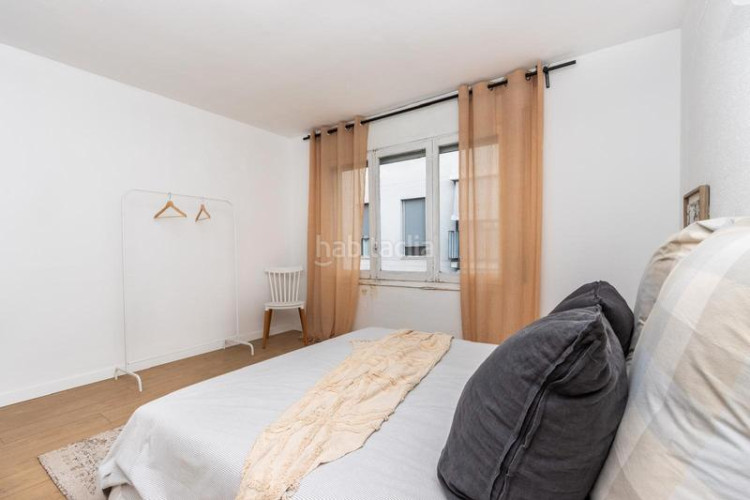 Dúplex vivienda tipo dúplex de 4 habs. con terraza. zona Segle XX. en Terrassa