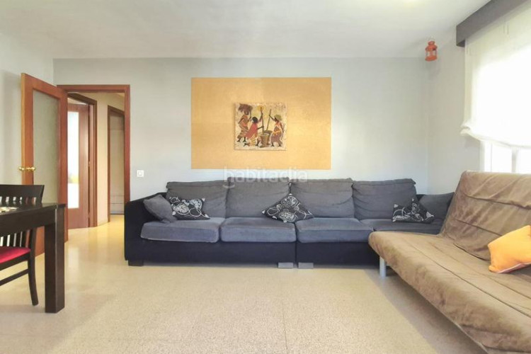 Piso pis de 4 hab amb parquing i espectacular de traster 25 m2 a la gripia en Terrassa