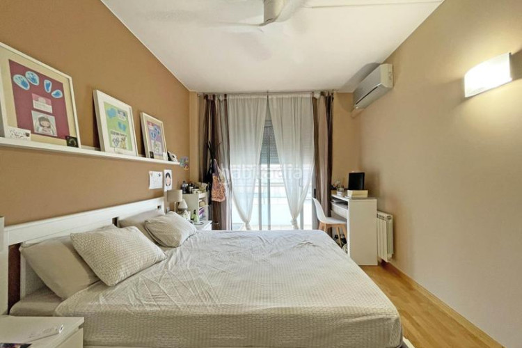 Piso  en venta en las arenasla grípia con plaza de párking y zona comunitaria en Terrassa