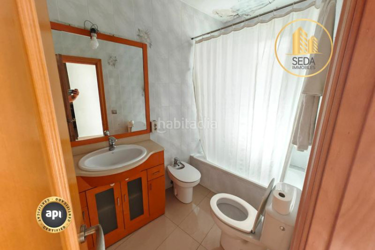 Casa dos viviendas independientes en una sola casa en la gripia – les arenes en Terrassa