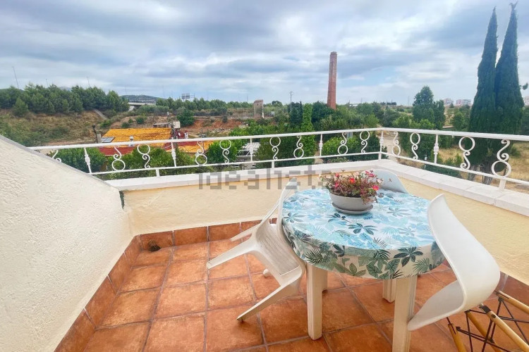 Casa independiente en carretera de Rellinars