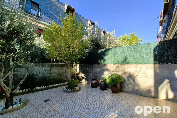 de Rocafort, Les Arenes - La Gru00EDpia  Can Montllor