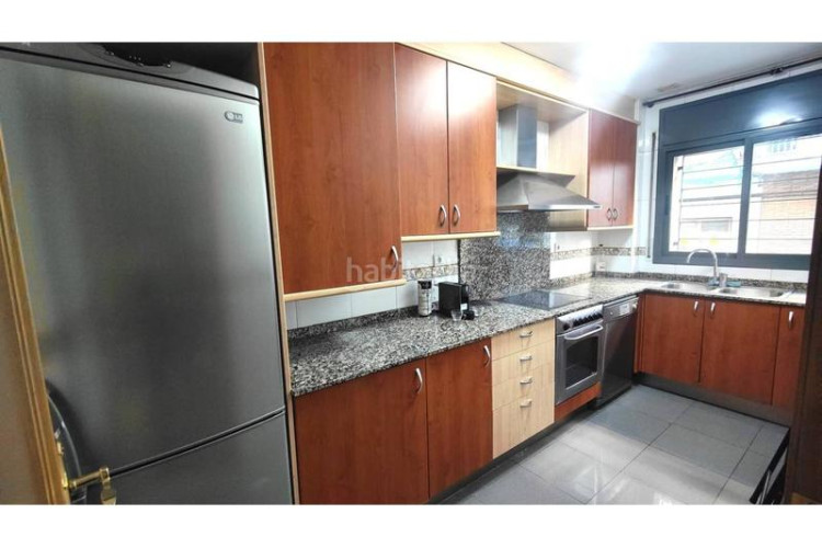 Piso  de 3 habitaciones con parking en Plaça Catalunya - Escola Industrial Terrassa