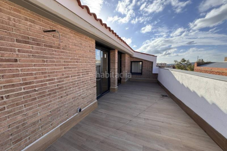 Dúplex en catalunya 74 dúplex de obra nueva e estrenar en sant pere en Terrassa