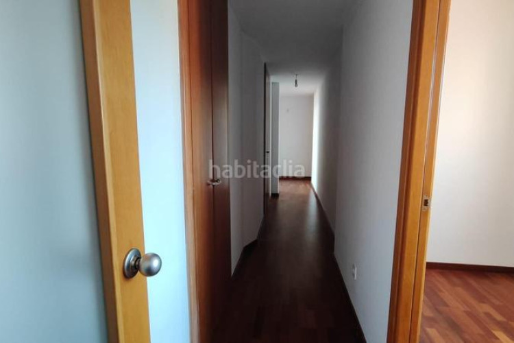 Piso  de 3 habitaciones, y 2 baños en Egara Terrassa