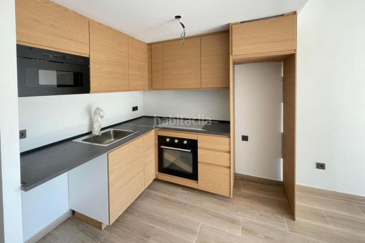 Dúplex  nuevo con terraza y buhardilla en ca naurell en Terrassa