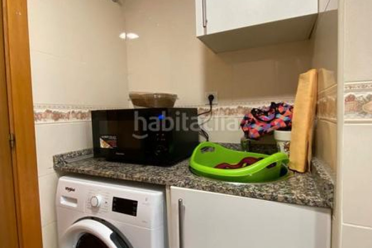 Piso zona de siglo xx. piso de 2habs + 1lav + trastero + pk opcional en Terrassa