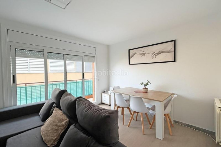 Ático fantástico atico en Can Palet, cerca del parque de vallparadis. 4 habitaciones. balcón. en Terrassa