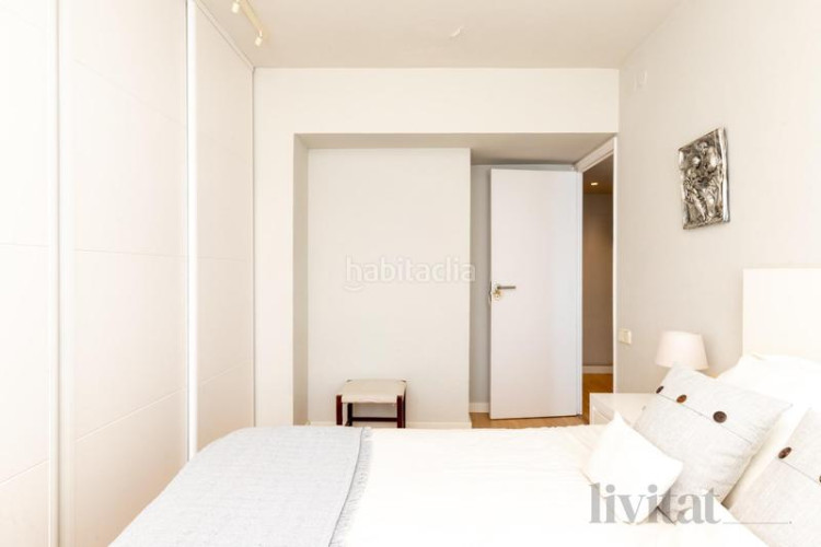 Piso pis al centre amb dues places daparcament i traster en Terrassa