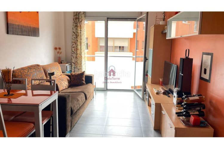 Piso  seminuevo en venta tocando avda. de barcelona de 35m construidos. en Terrassa