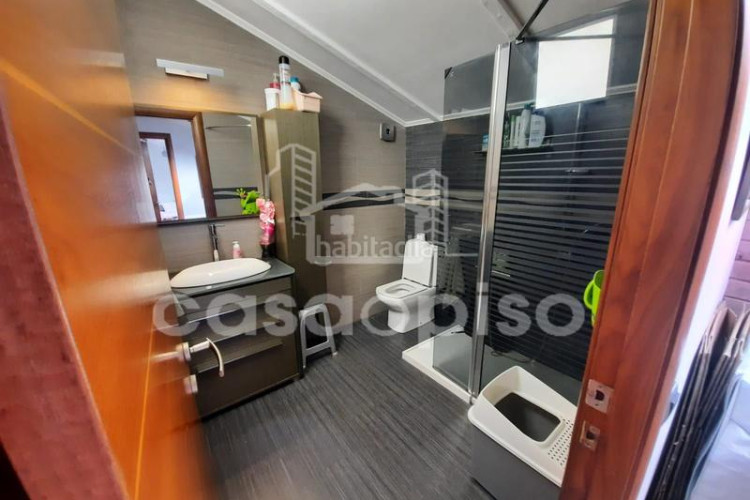 Casa adosada chalet independiente en Les Martines en Terrassa
