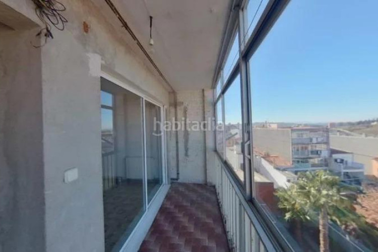 Piso  de 4 habitaciones en Zona Esportiva Terrassa