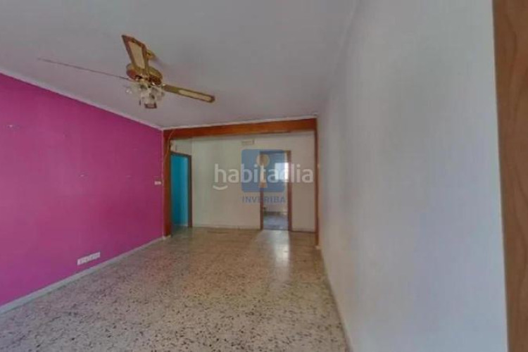Piso inmueble ilegalmente okupado situado en el passeig del vintidos de juliol 766, bajos 4, , barcelona en Terrassa