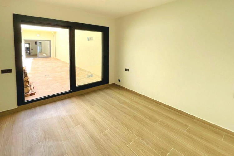 Carrer de l'Infant Martu00ED, Ca n'Aurell