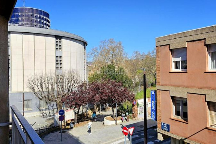 Piso gran piso junto parc vallparadis en Vallparadís - Antic Poble de Sant Pere Terrassa