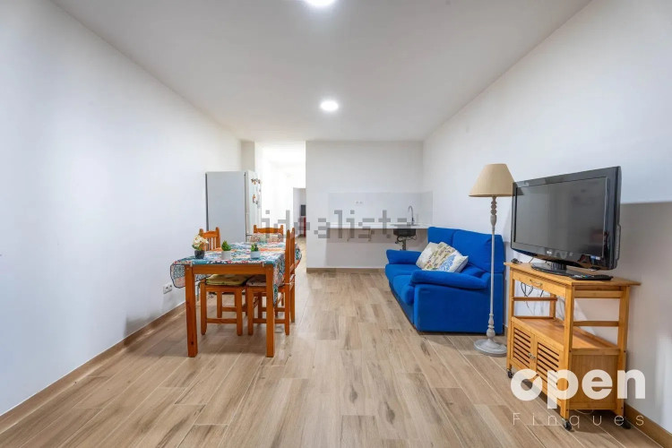 Chalet adosado en calle de Pau Claris