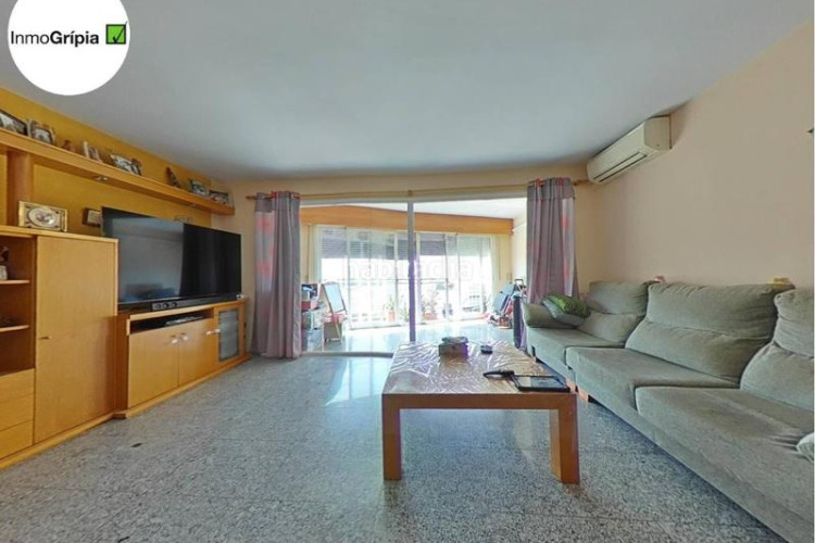 Piso  en venta en les arenescan montllorla grípia08227 en Terrassa