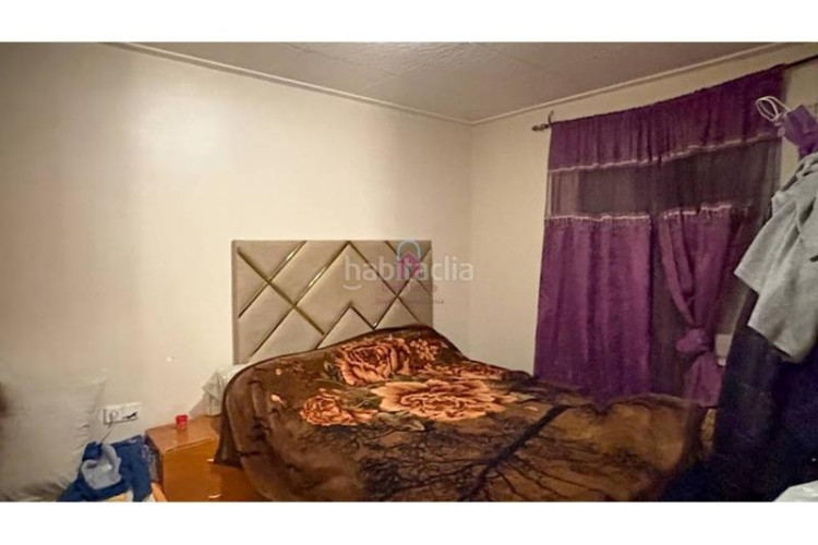 Piso  en venta tocando a passeig 22 juliol de 70m construidos de 3 habitaciones con ascensor y salida a balcón. en Terrassa