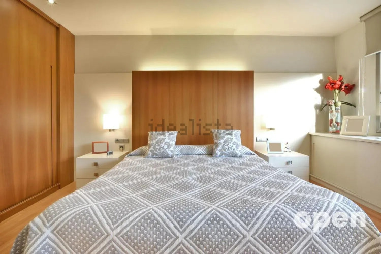 Chalet adosado en calle de la Poetessa Caparà