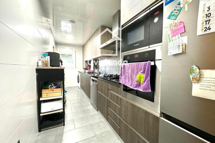 Piso  reformado y luminoso junto a la carretera de montcada en Terrassa