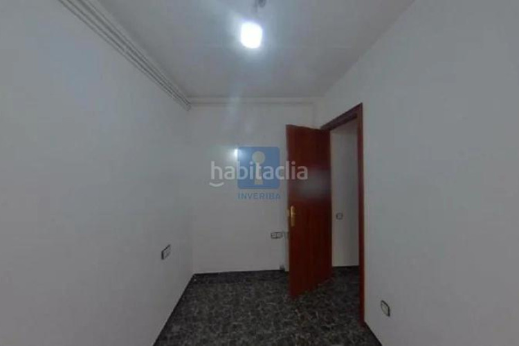 Piso inmueble ilegalmente okupado situado en la calle felip ii, 22, 11, , barcelona en Terrassa