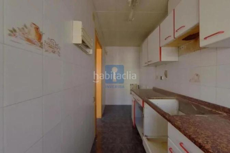 Piso inmueble ilegalmente okupado situado en la calle mossen angel rodamilans 171, 1b, , barcelona en Terrassa