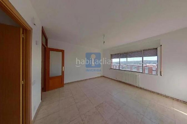 Piso inmueble ilegalmente okupado situado en la calle europa 4, esc. c, 52, , barcelona en Terrassa